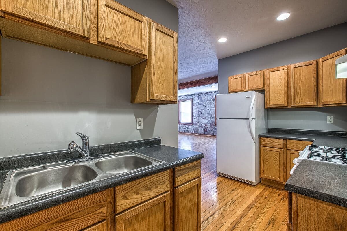 Omaha Apartment: 2754 Harney / 324 S 27th Avenue