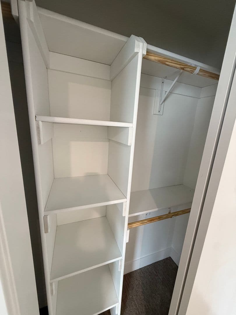 Omaha Apartment: 2520 South 60th Street
