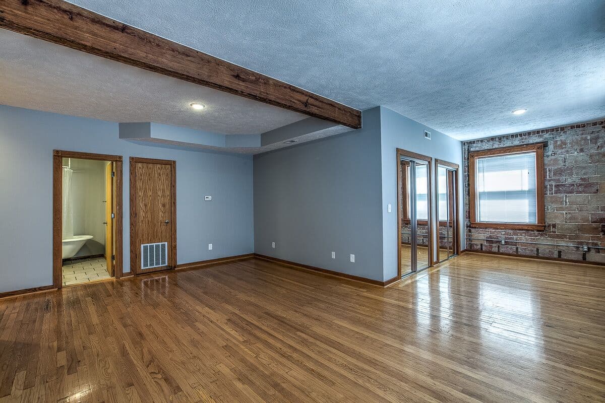 Omaha Apartment: 2754 Harney / 324 S 27th Avenue