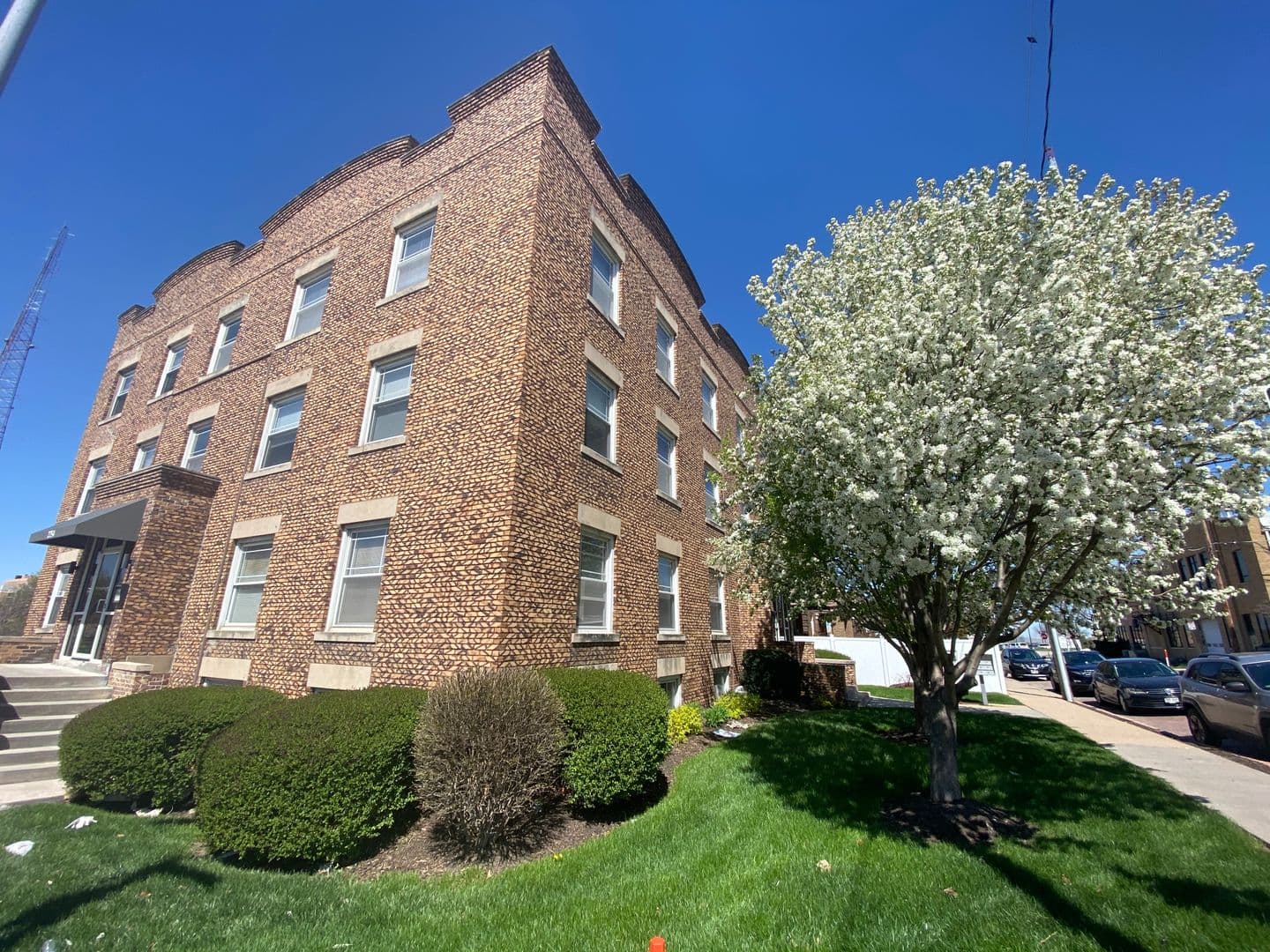 Omaha Apartment: 2754 Harney / 324 S 27th Avenue