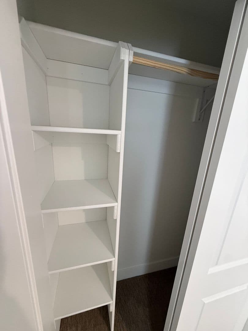Omaha Apartment: 2520 South 60th Street
