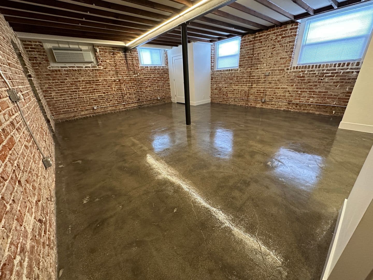 Omaha Apartment: 2754 Harney / 324 S 27th Avenue