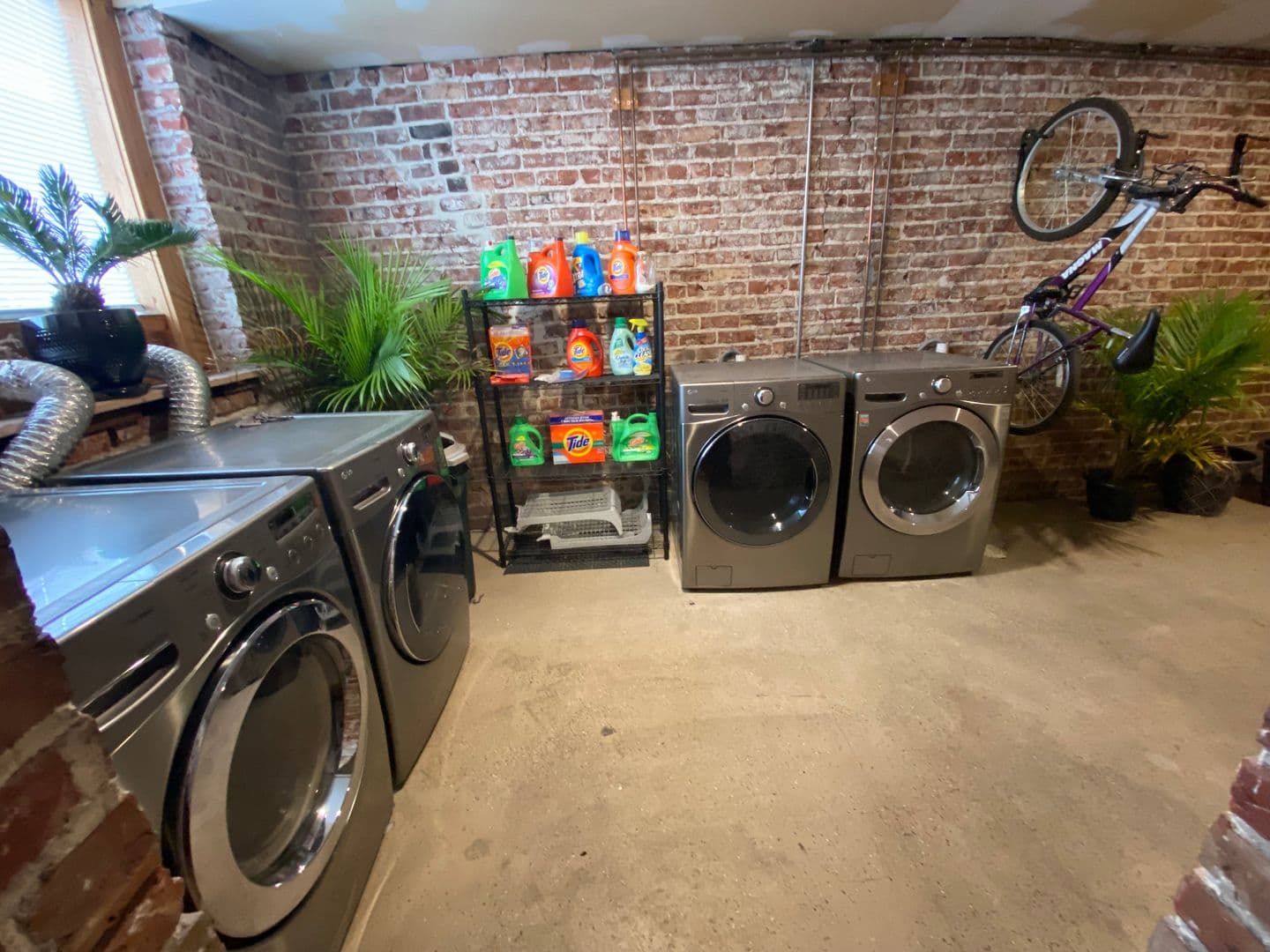 Omaha Apartment: 2754 Harney / 324 S 27th Avenue