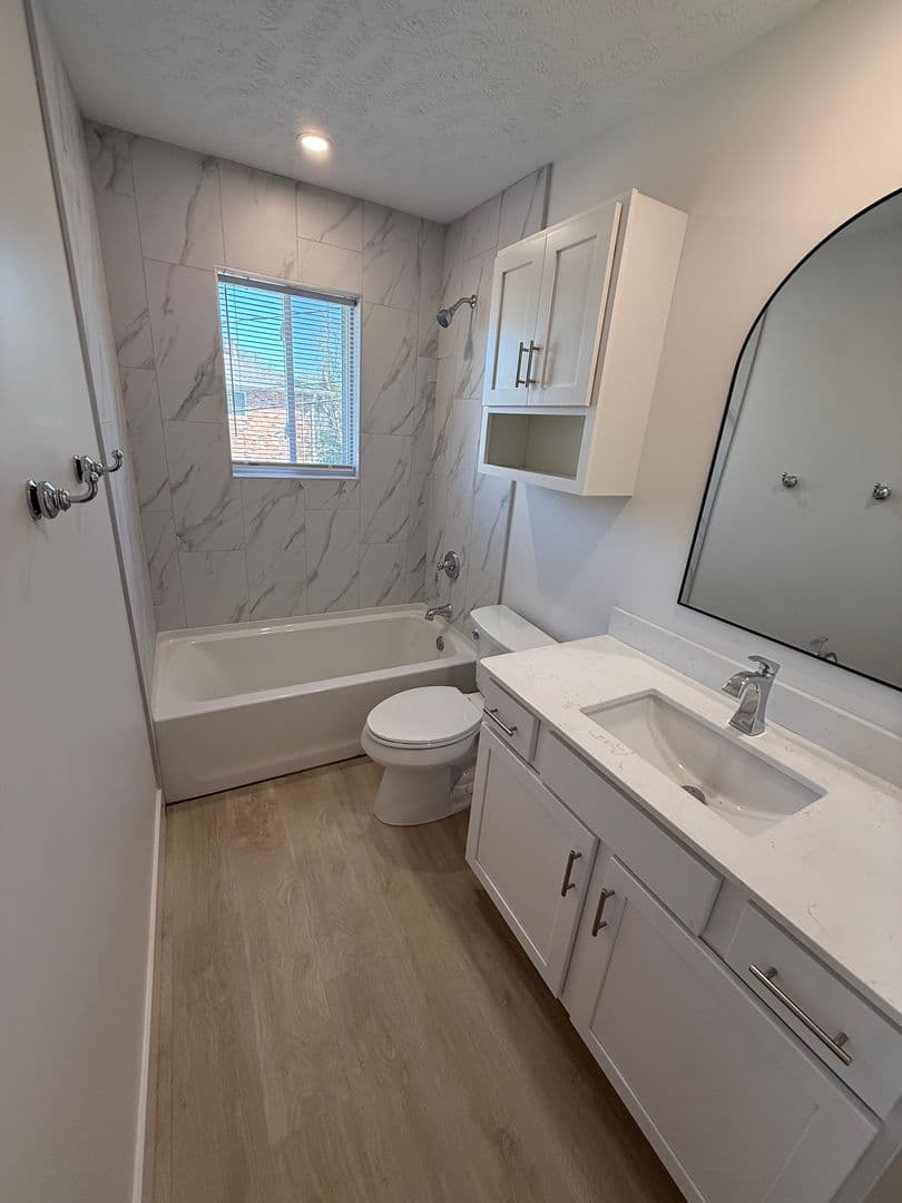 Omaha Apartment: 2520 South 60th Street