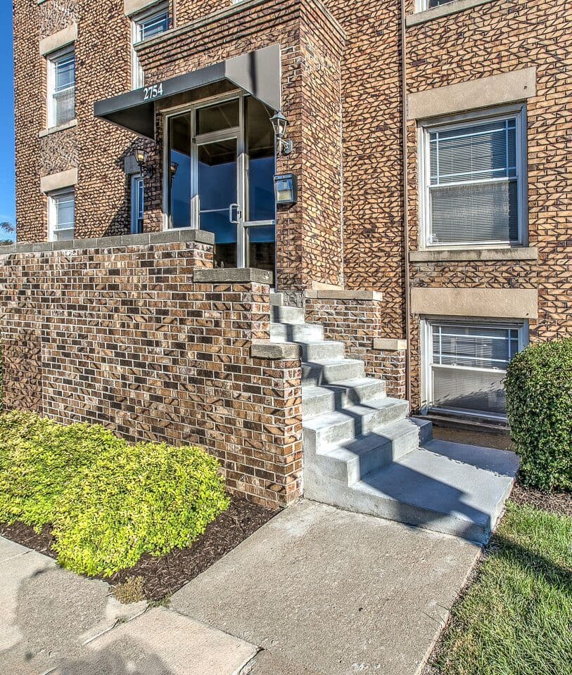 Omaha Apartment: 2754 Harney / 324 S 27th Avenue