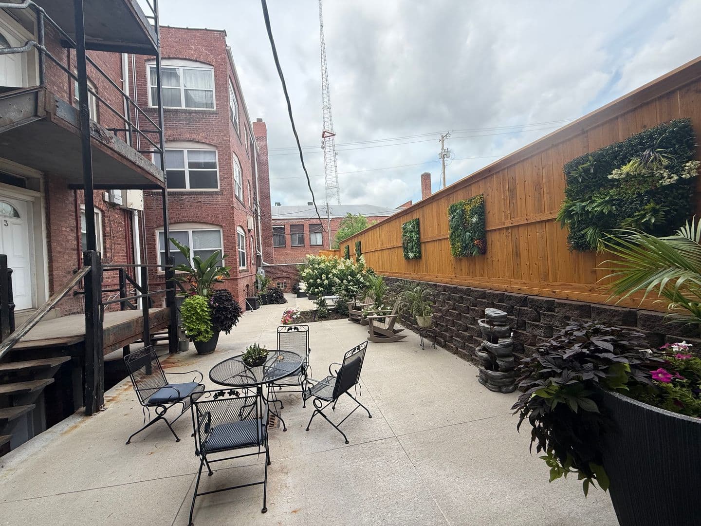 Omaha Apartment: 2754 Harney / 324 S 27th Avenue
