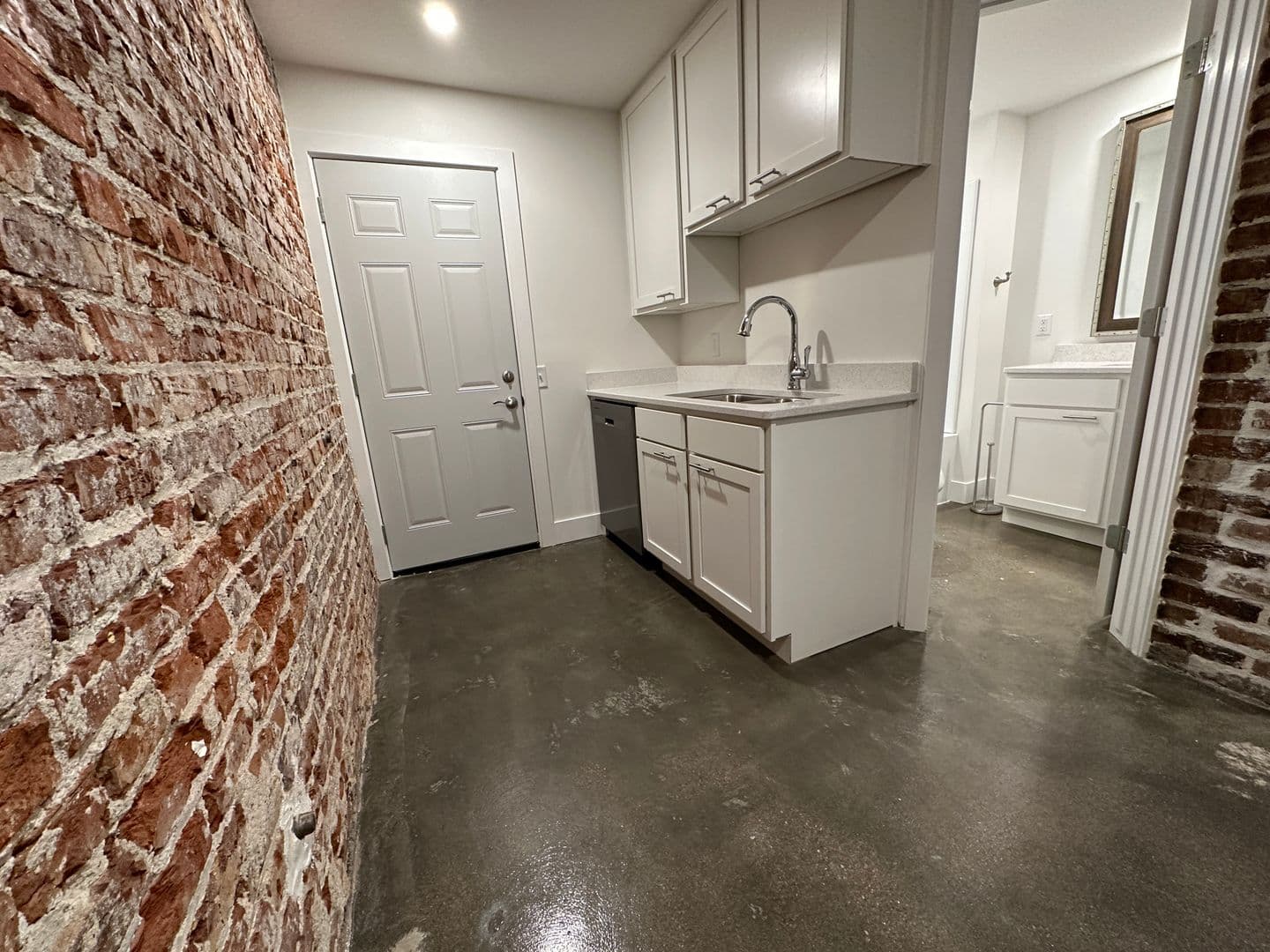 Omaha Apartment: 2754 Harney / 324 S 27th Avenue