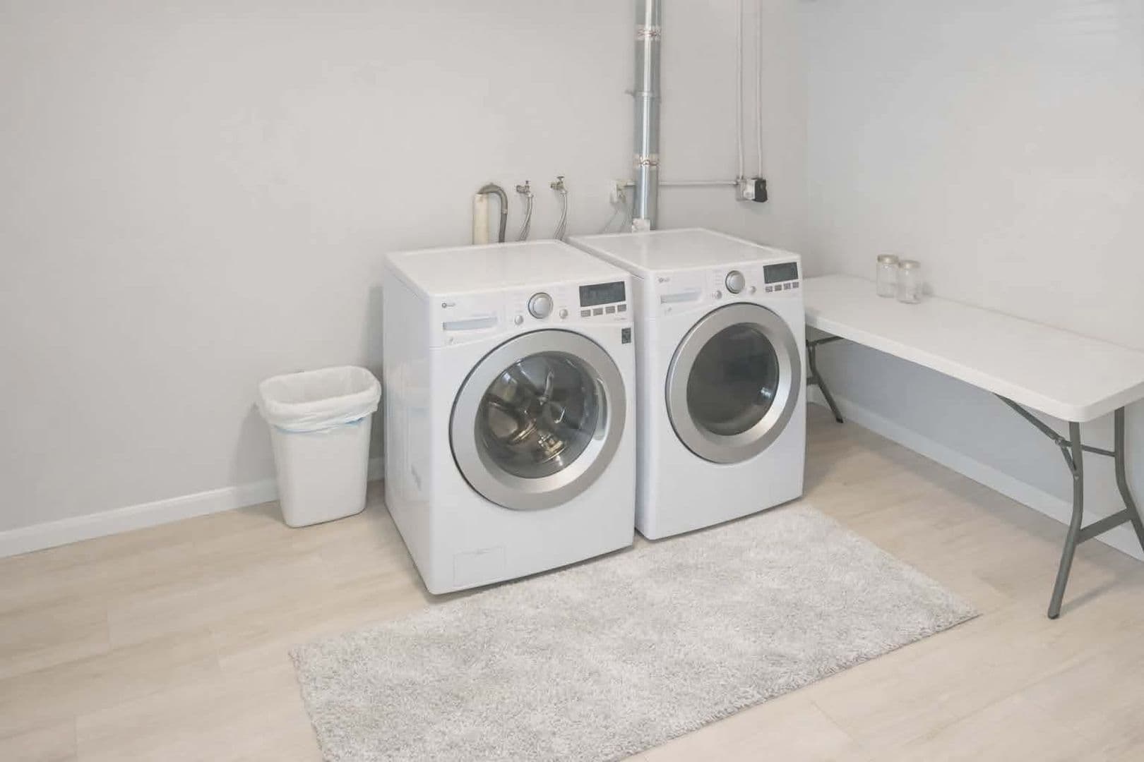 Omaha Apartment: 2520 South 60th Street