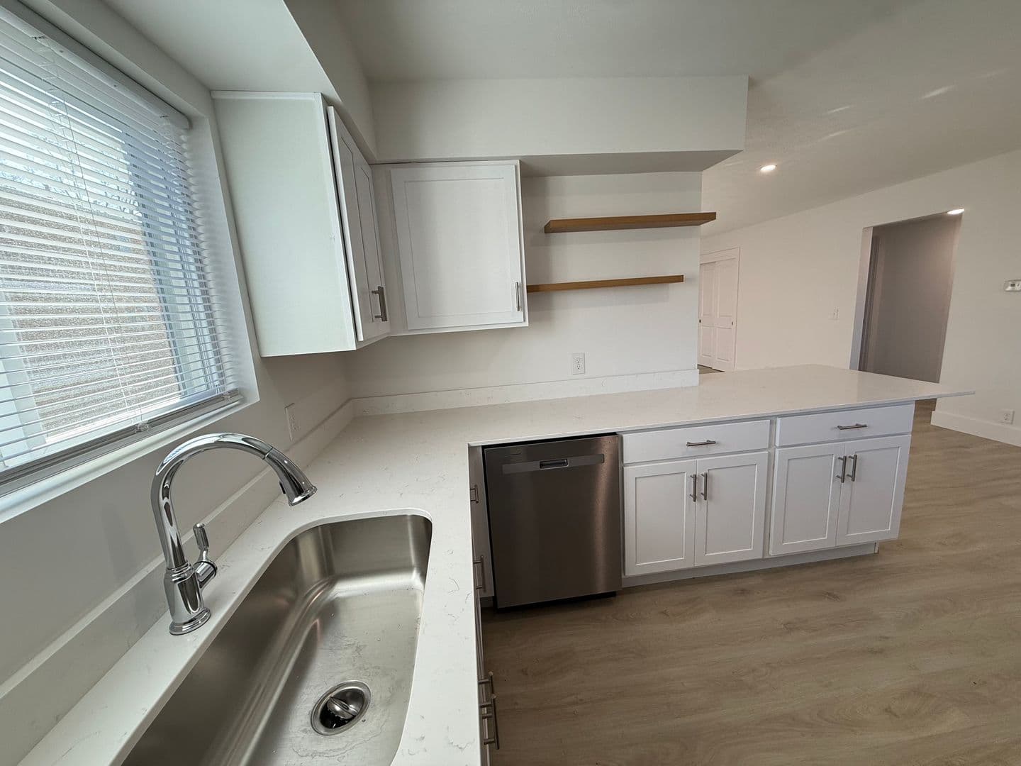 Omaha Apartment: 2520 South 60th Street