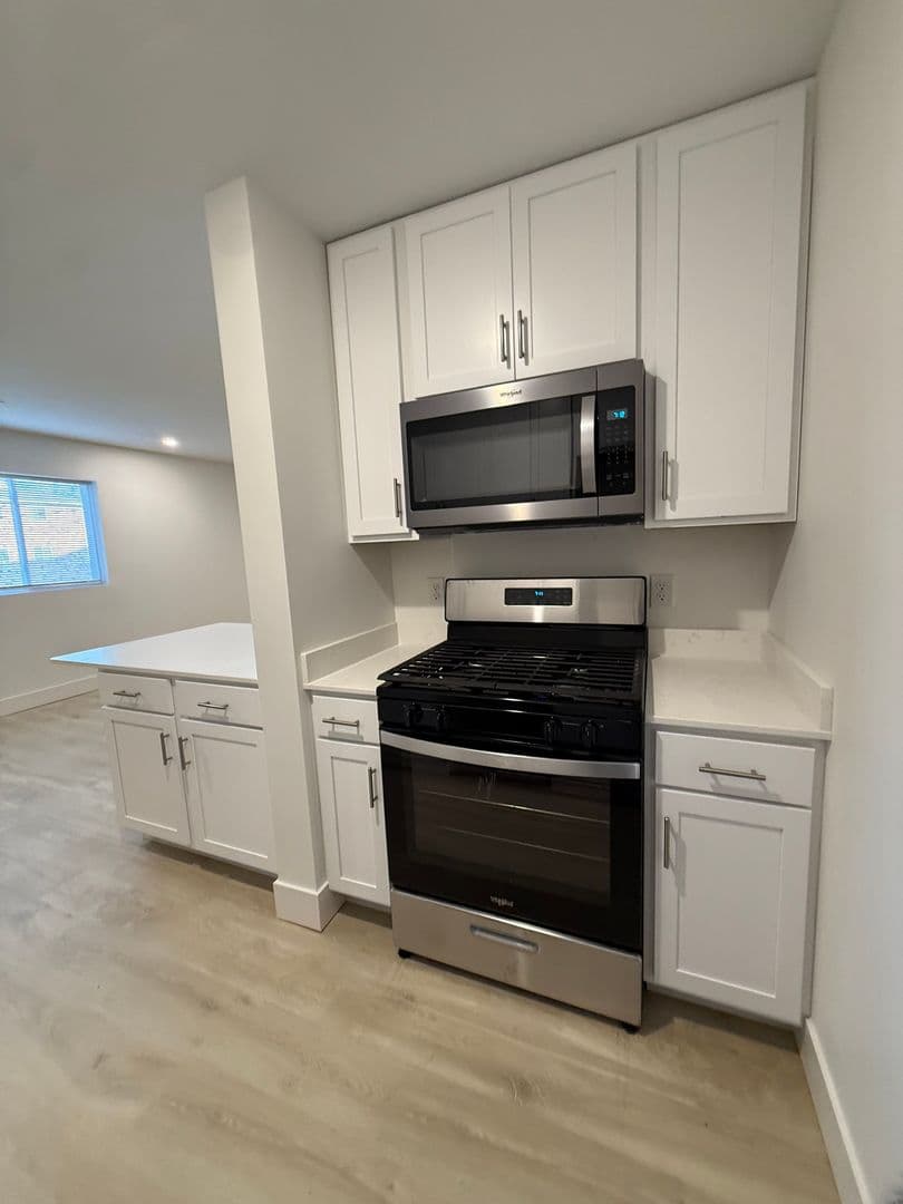 Omaha Apartment: 2520 South 60th Street