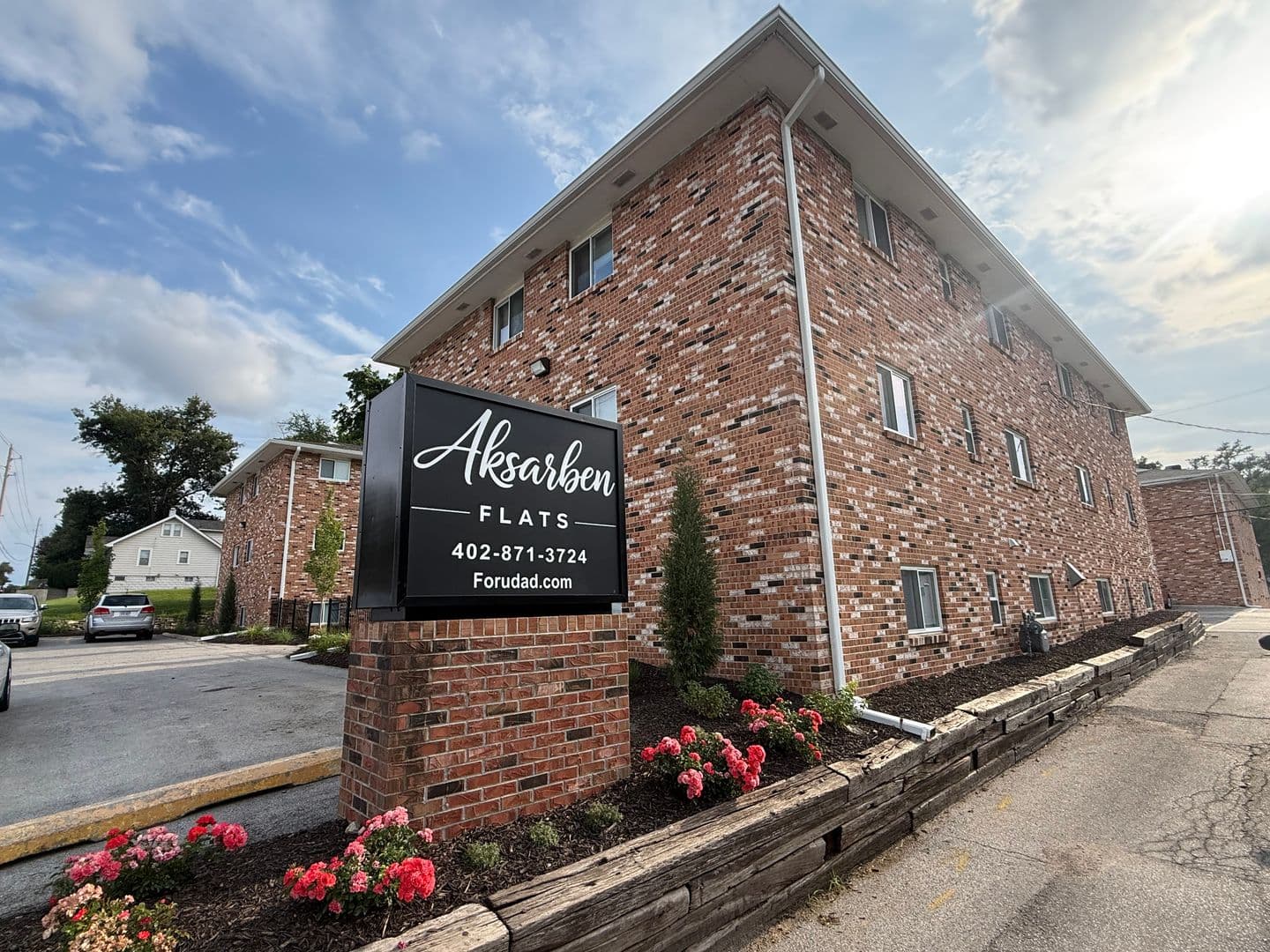Omaha Apartment: 2520 South 60th Street