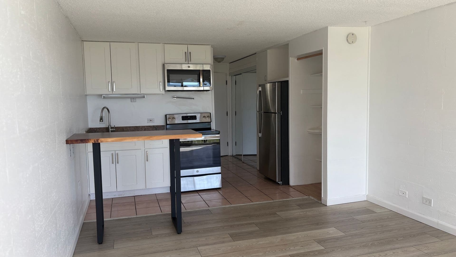 Waianae Condo: 85-175 Farrington Hwy #C423