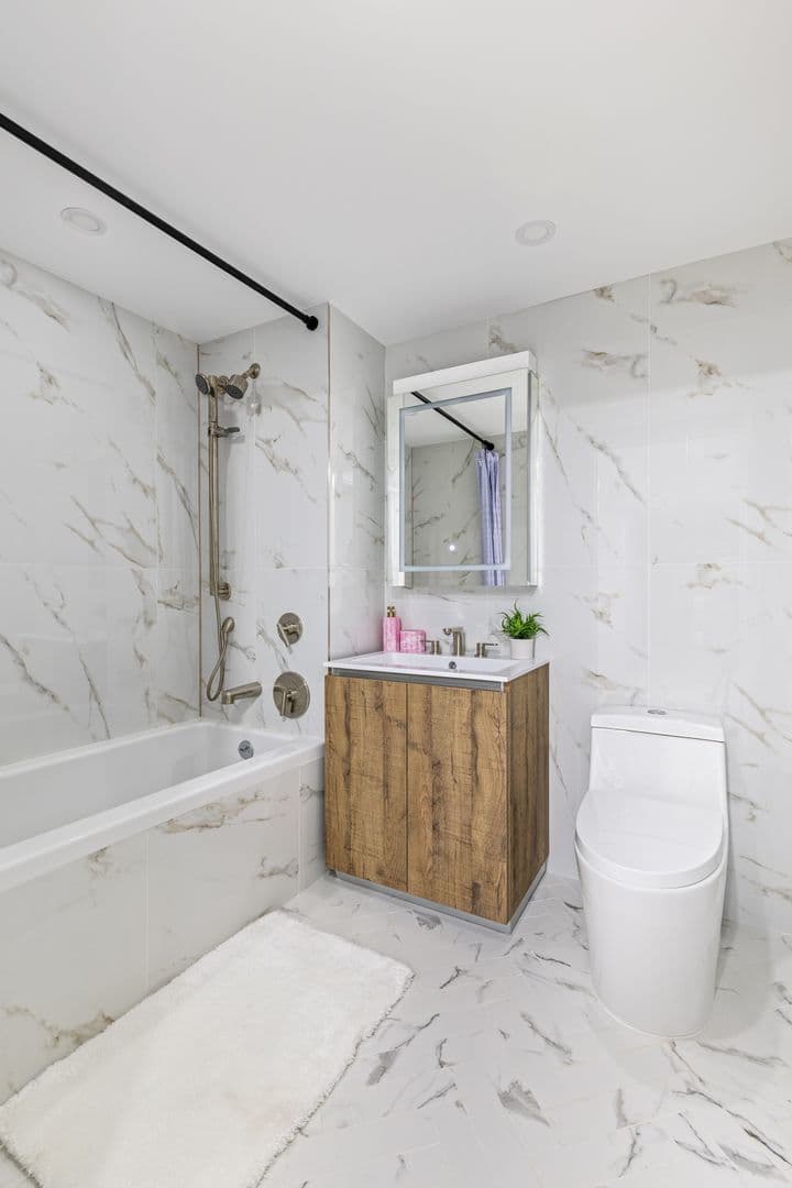 Brooklyn Apartment: 2971 Shell Road