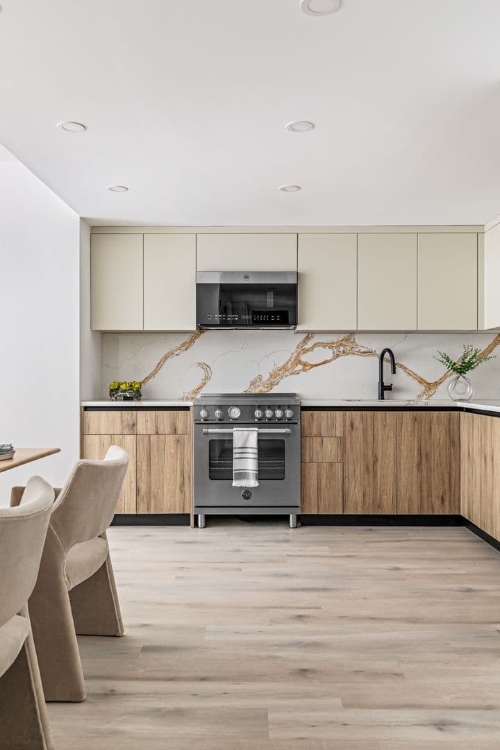 Brooklyn Apartment: 2971 Shell Road