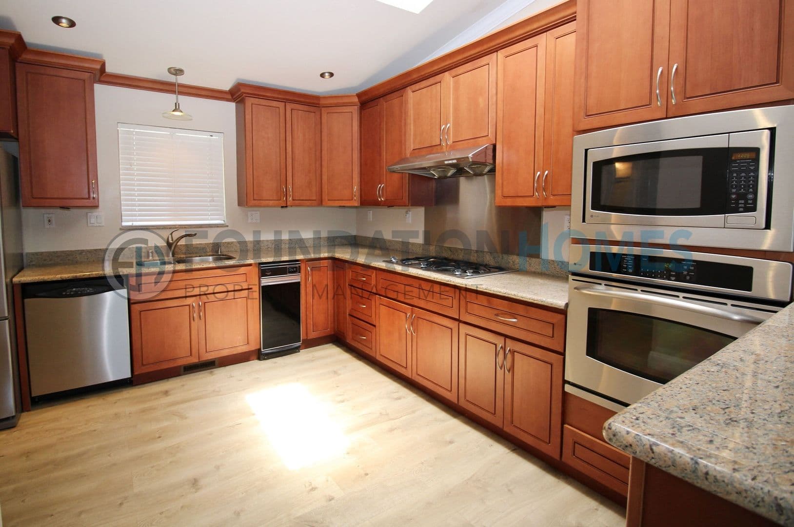 Fairfax Townhome: 93 Live Oak Ave
