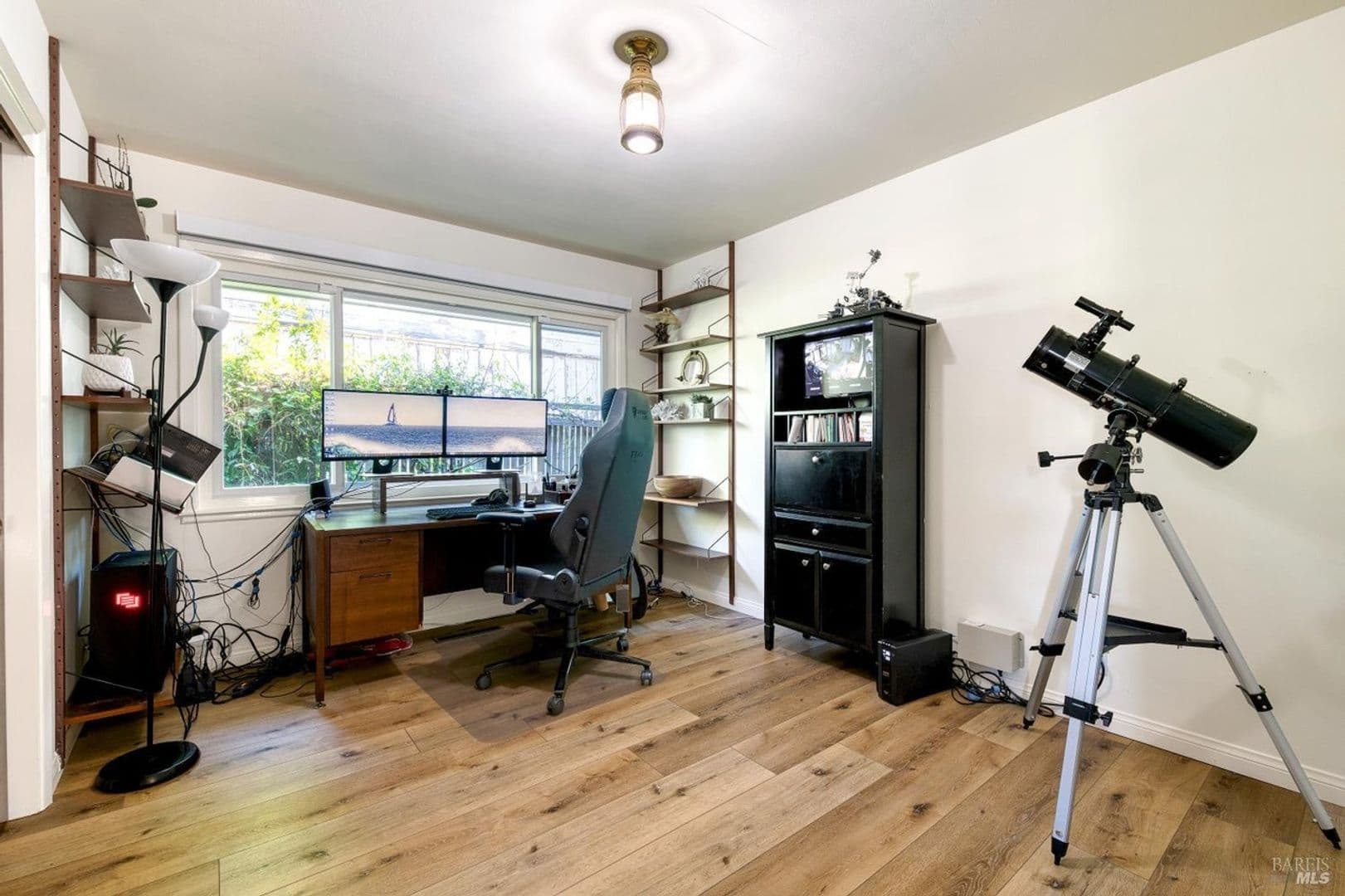 San Rafael House: 10 Capri Ct.
