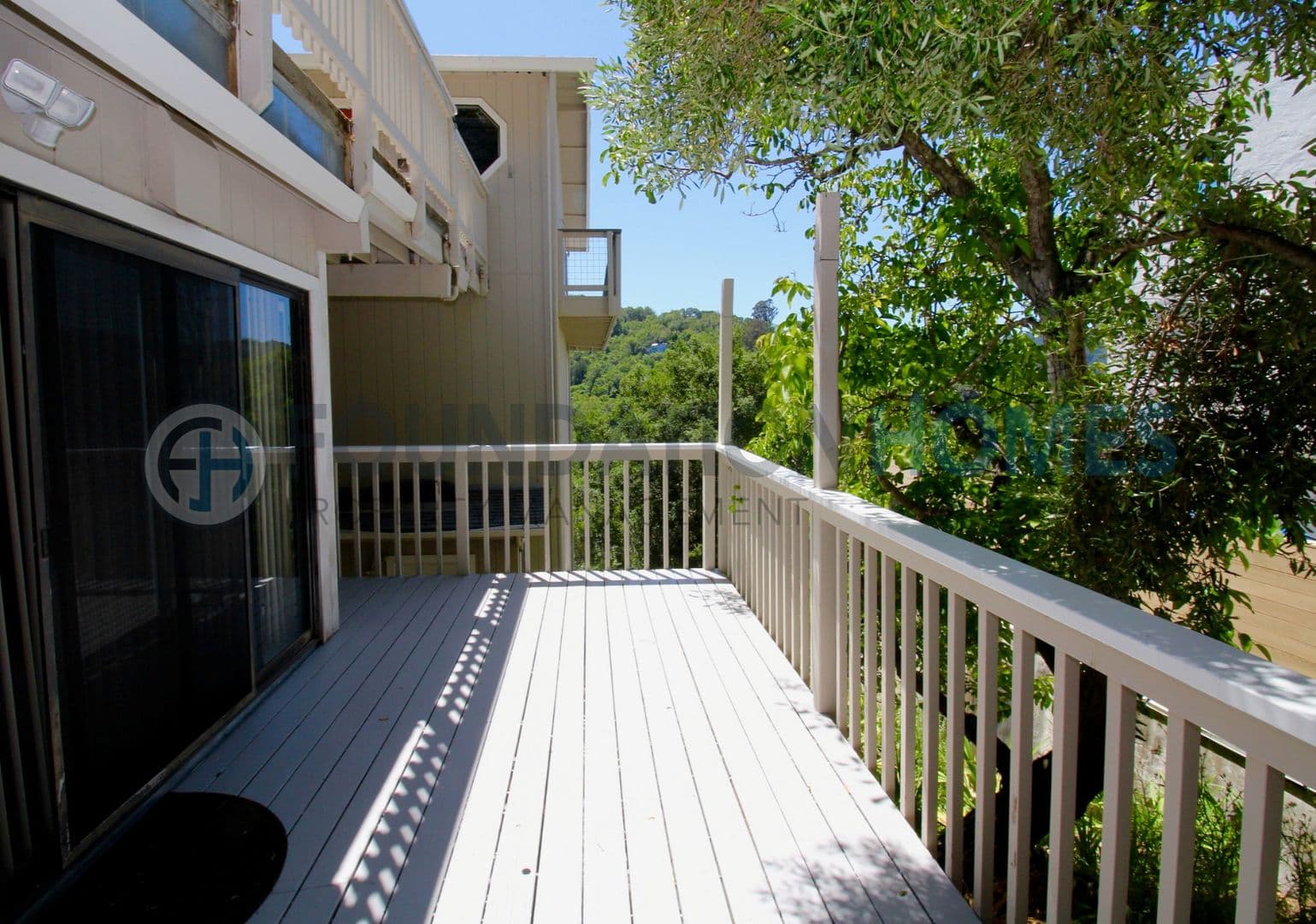 Fairfax Townhome: 93 Live Oak Ave
