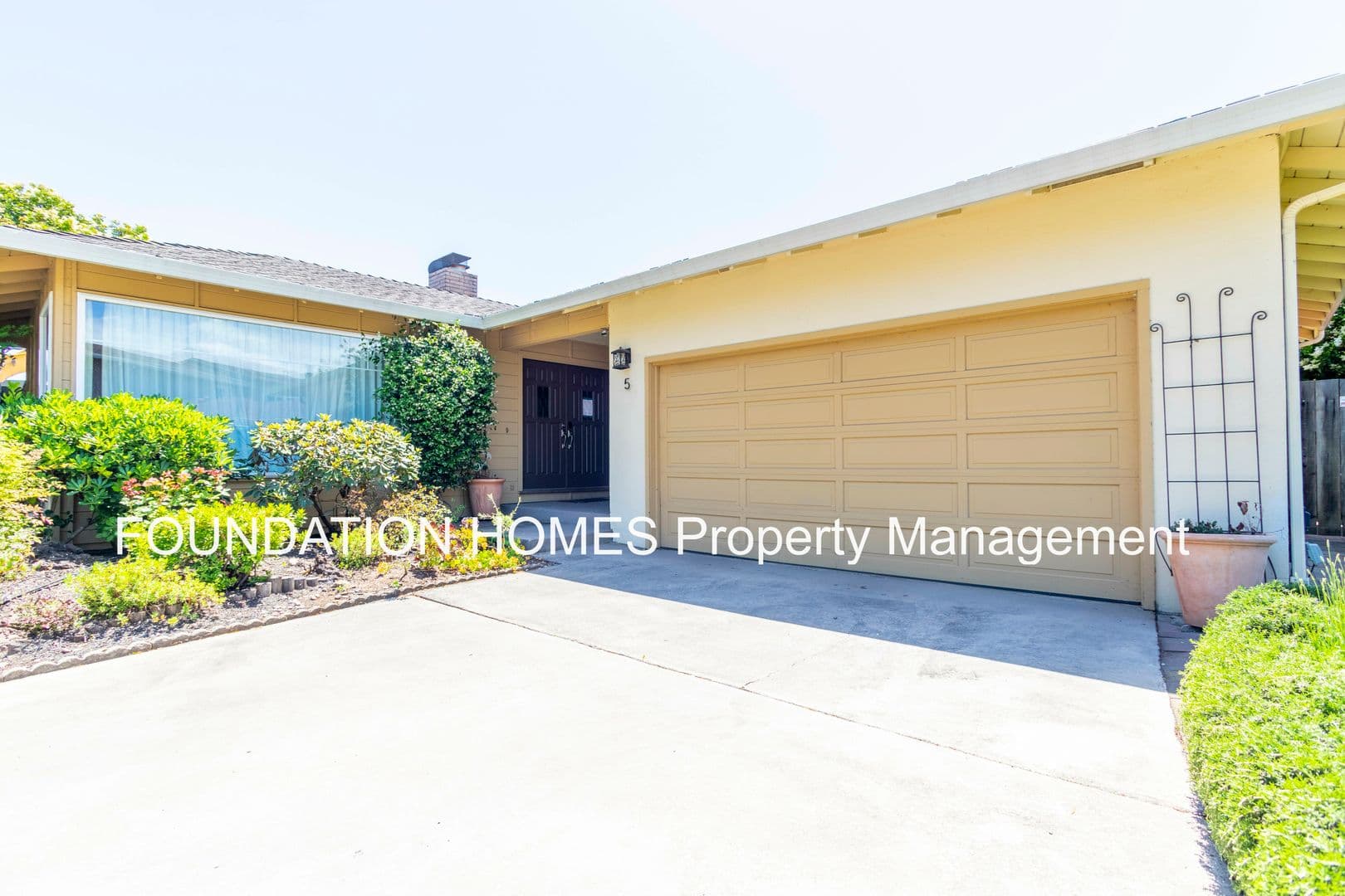 Larkspur House: 5 Harvard Drive