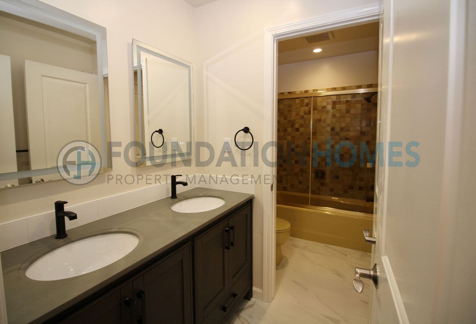 Fairfax Townhome: 93 Live Oak Ave