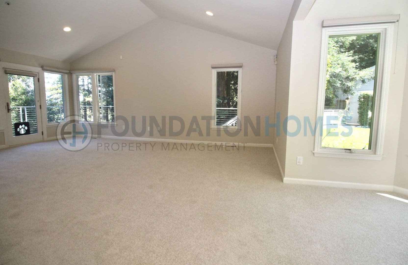 Kentfield House: 309 Crown Rd