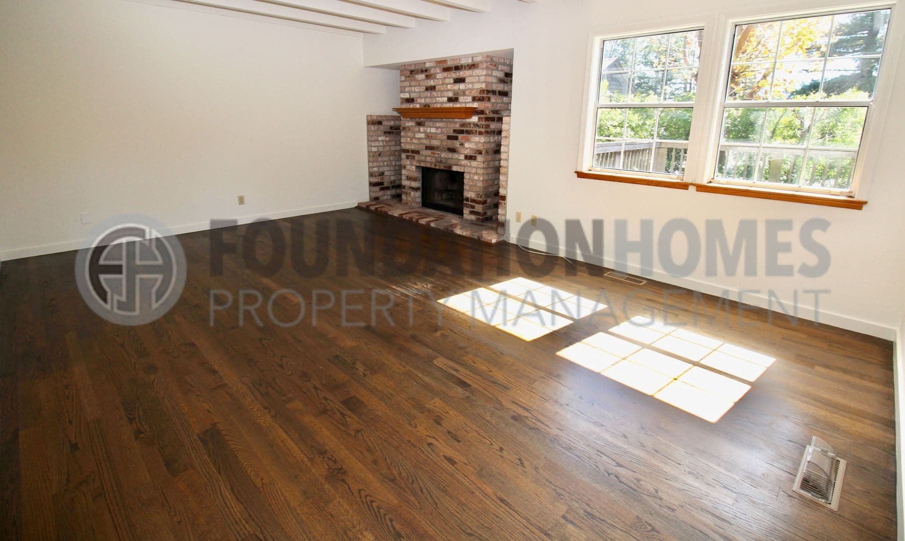 Mill Valley Townhome: 813 Miller Ave