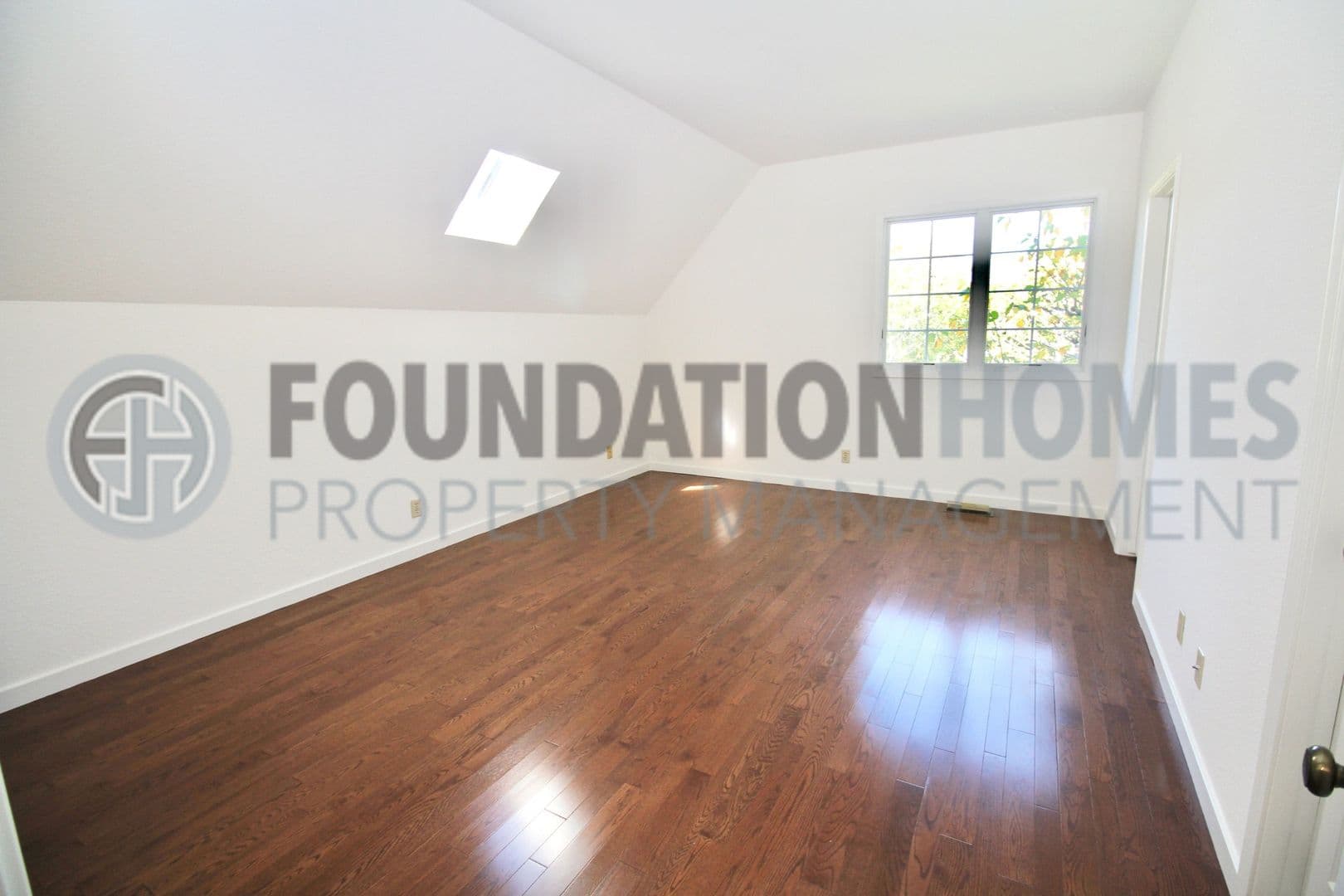 Mill Valley Townhome: 813 Miller Ave