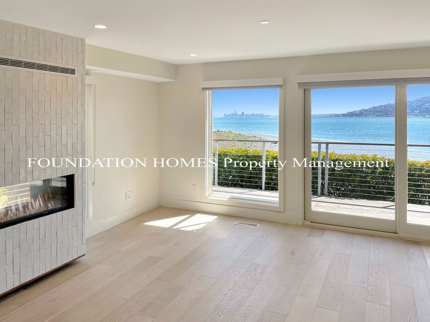 Tiburon House: 100 Barbaree Way