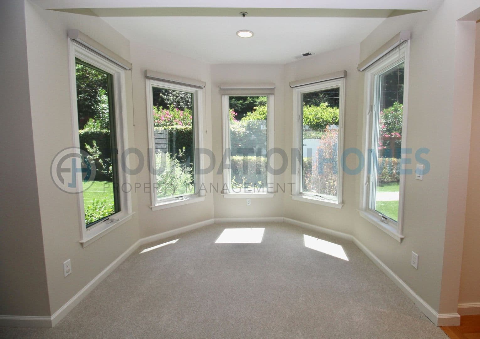 Kentfield House: 309 Crown Rd