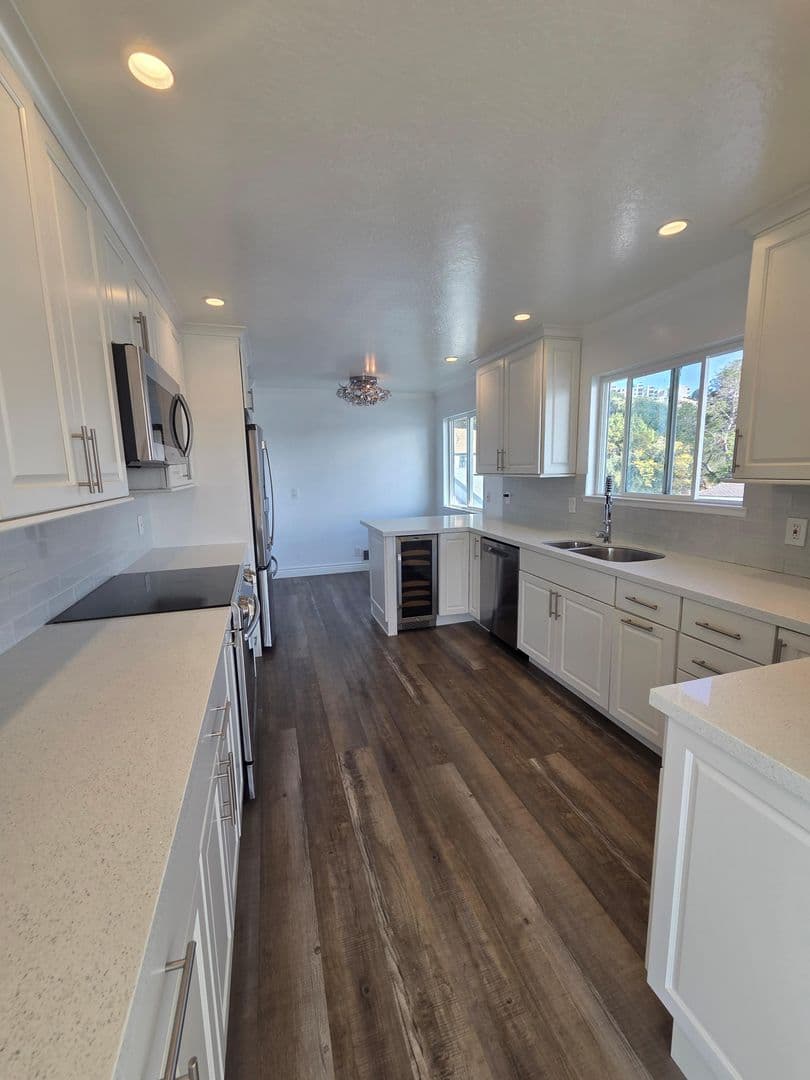 Greenbrae House: 827 S. Eliseo Dr.