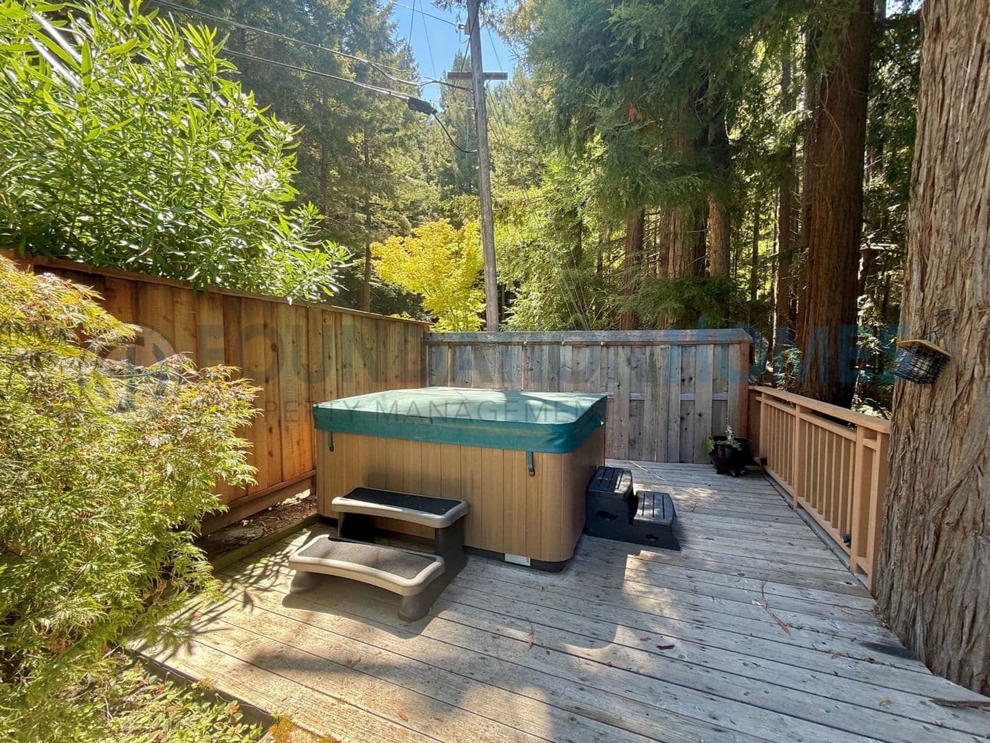Kentfield House: 309 Crown Rd