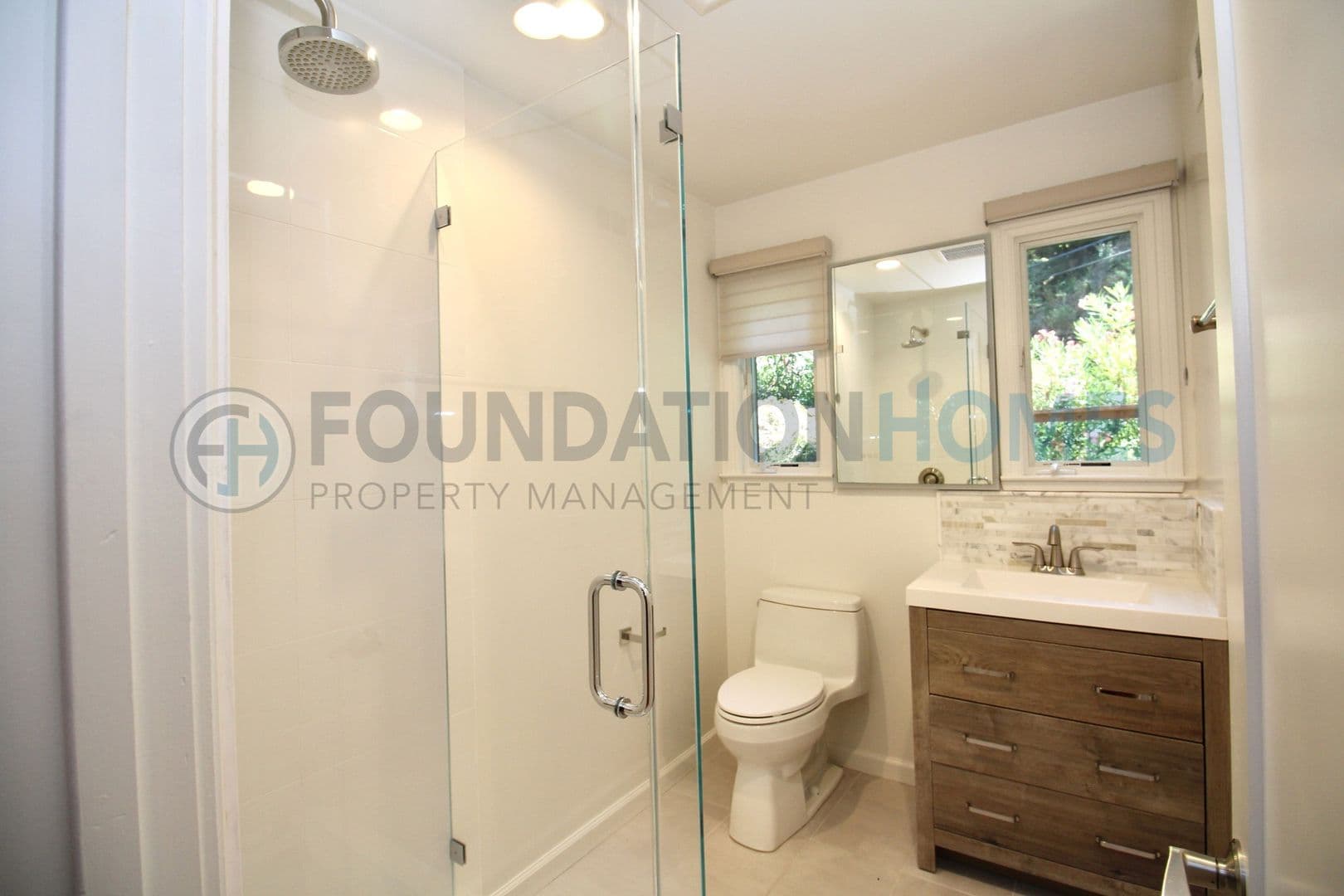 Kentfield House: 309 Crown Rd