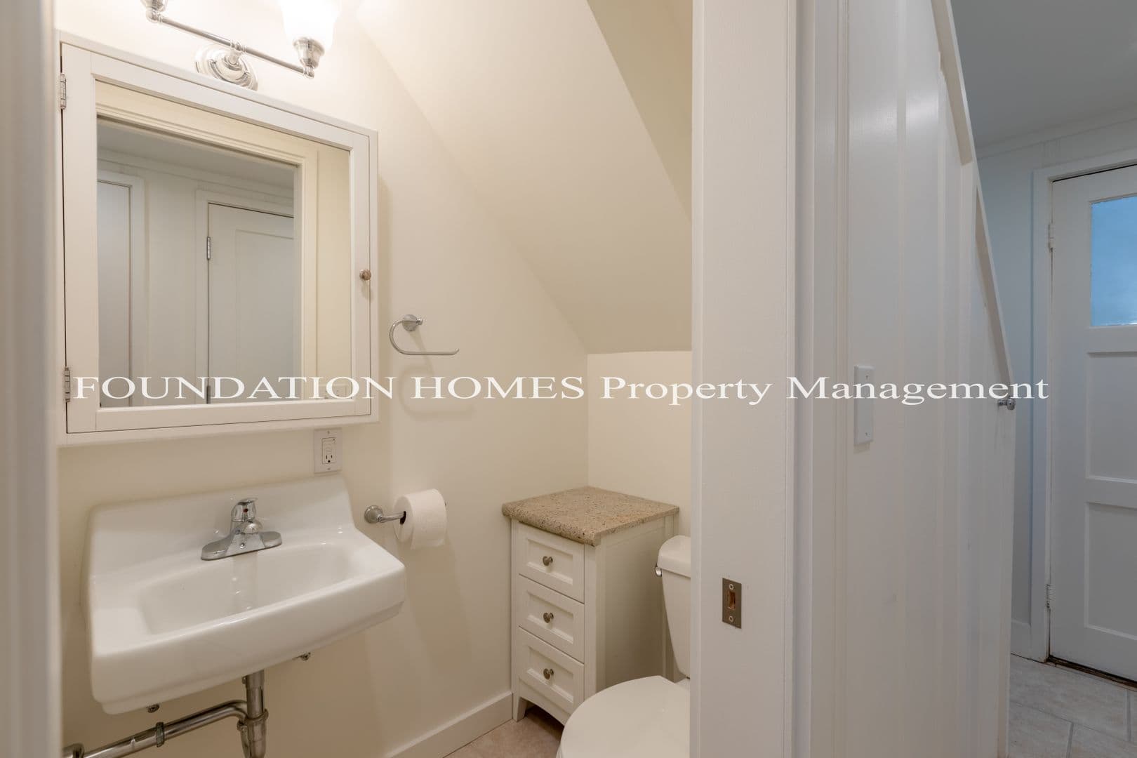 Mill Valley House: 20 Hamilton Ln.