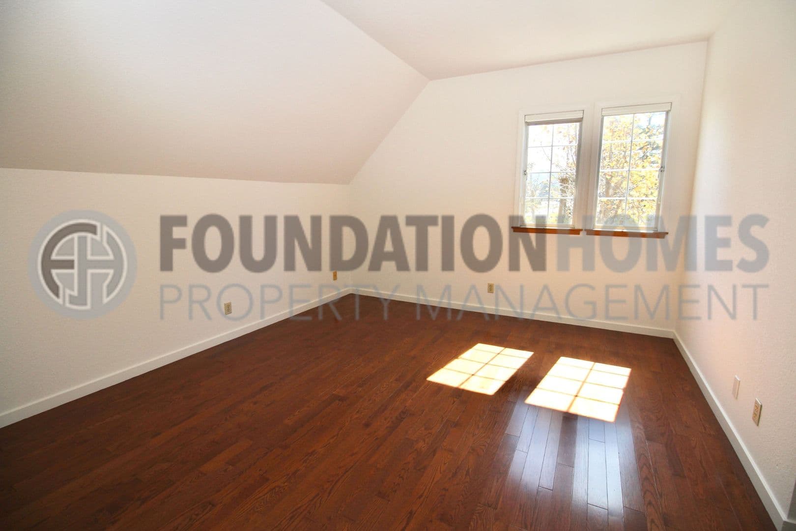 Mill Valley Townhome: 813 Miller Ave