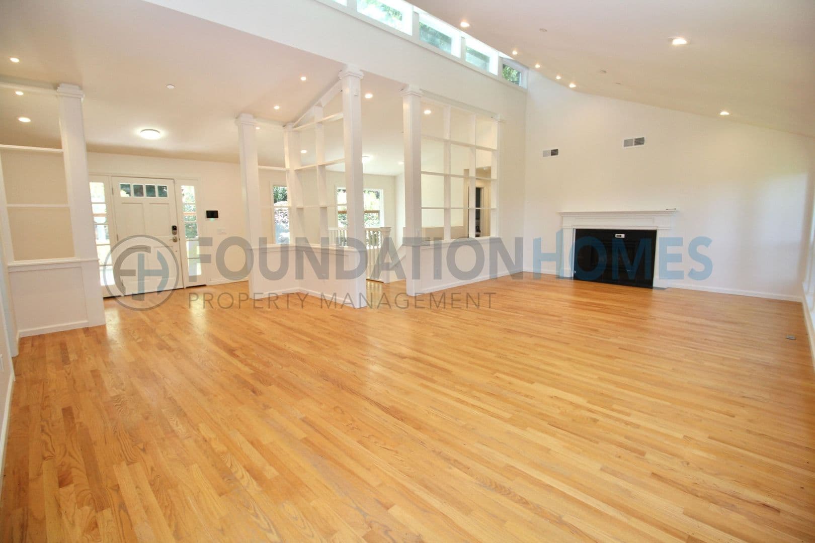 Kentfield House: 309 Crown Rd