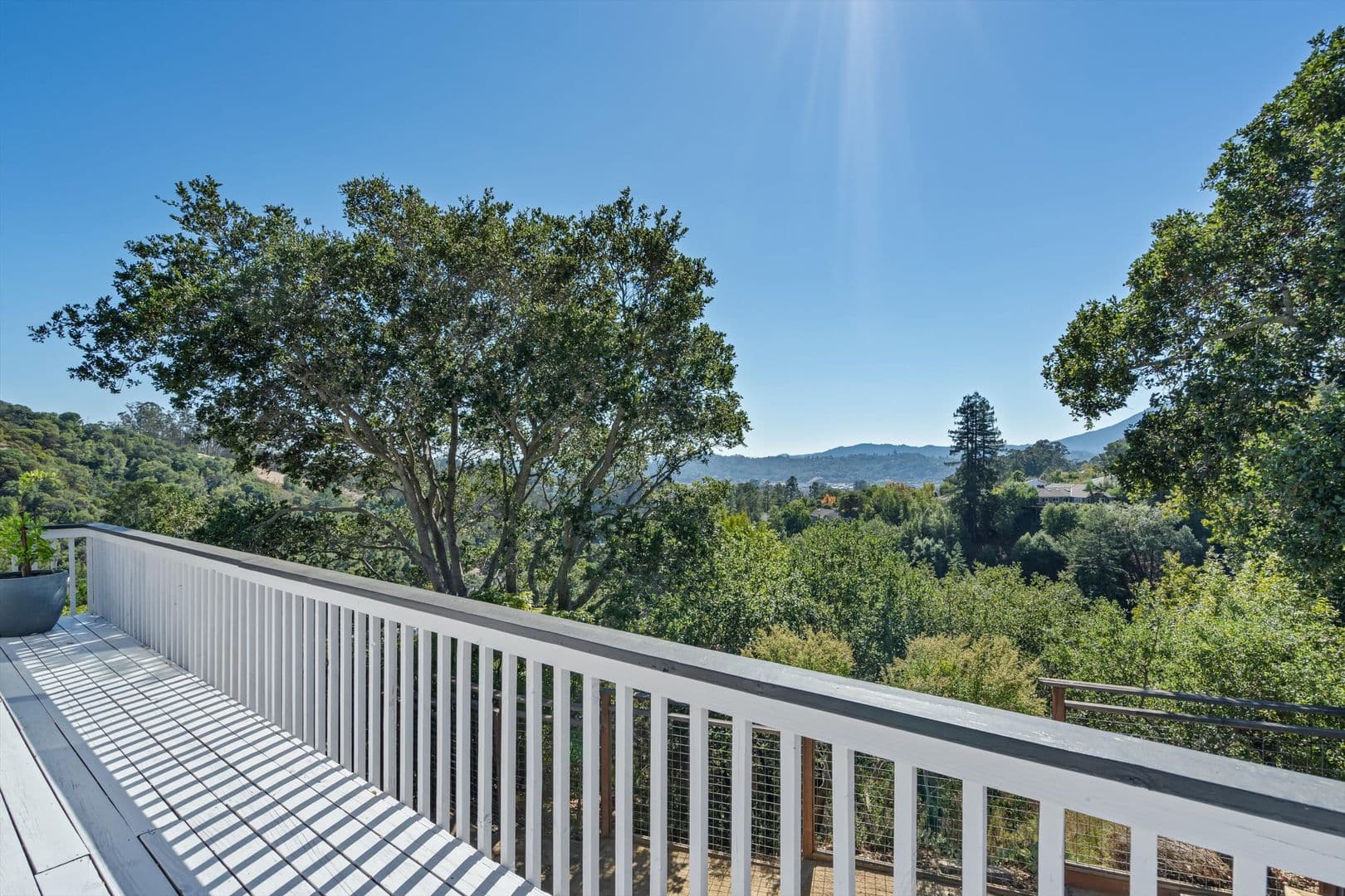 San Rafael House: 125 Convent Ct