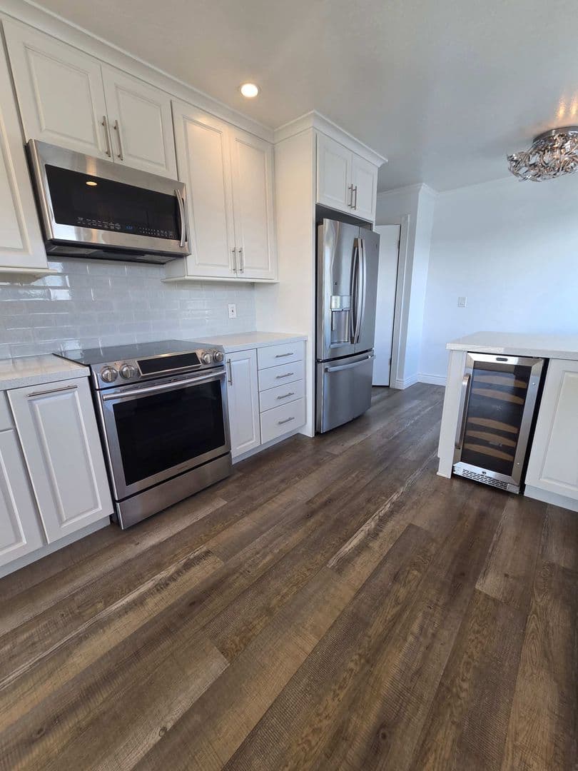 Greenbrae House: 827 S. Eliseo Dr.
