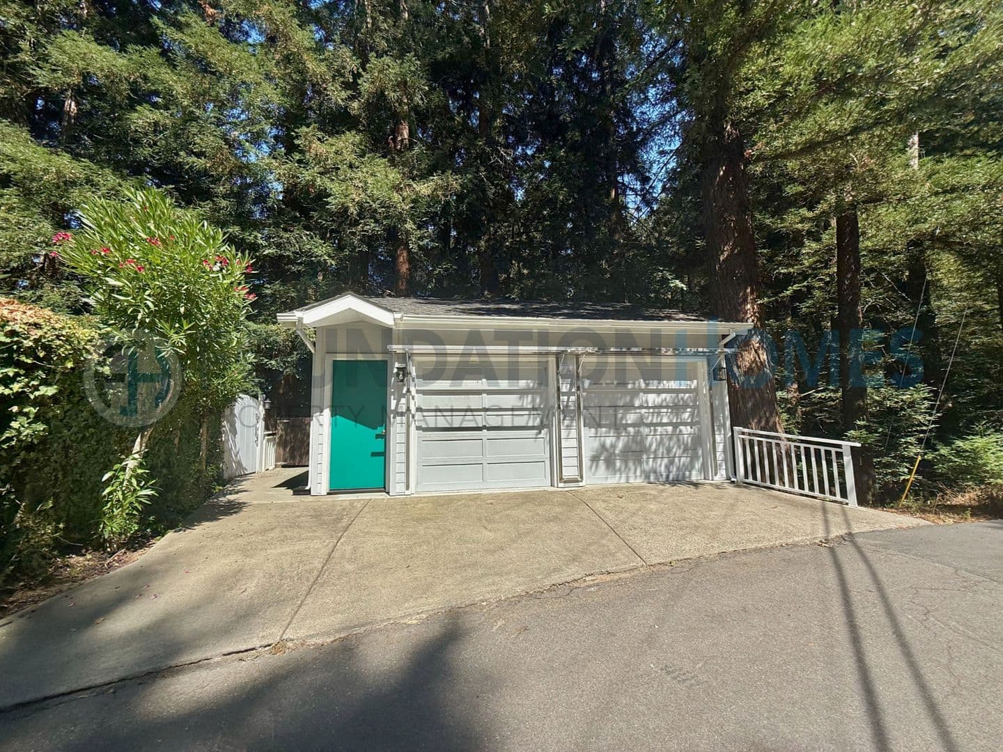 Kentfield House: 309 Crown Rd