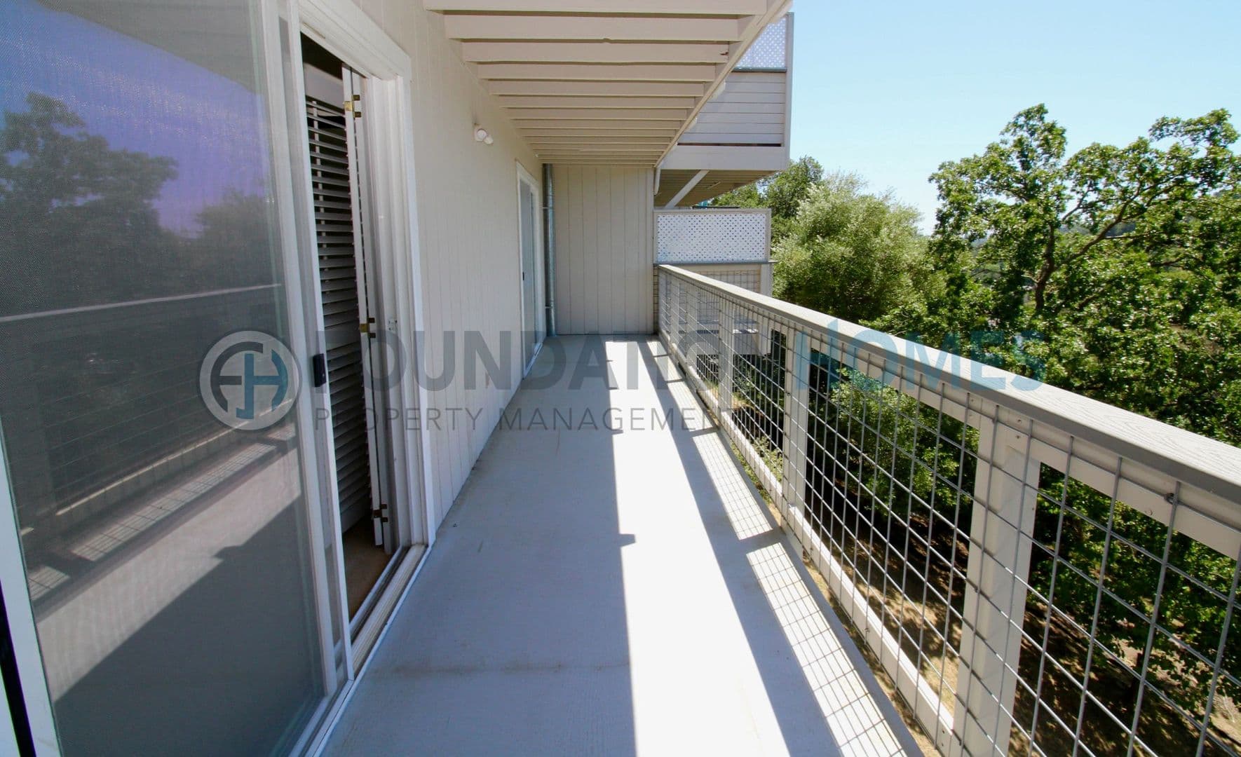 Fairfax Townhome: 93 Live Oak Ave