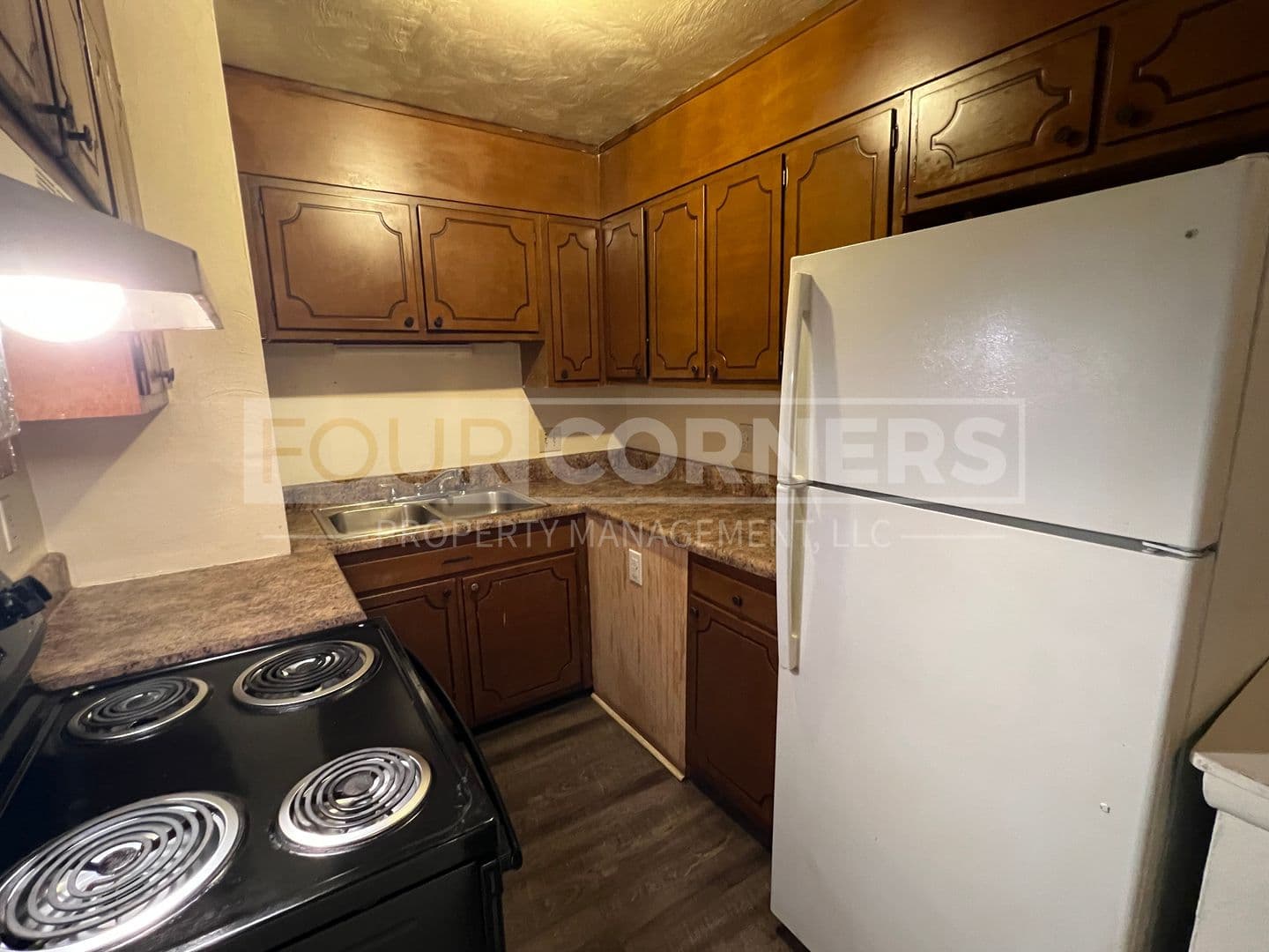 Greensboro Apartment: 600-616 Banner Ave