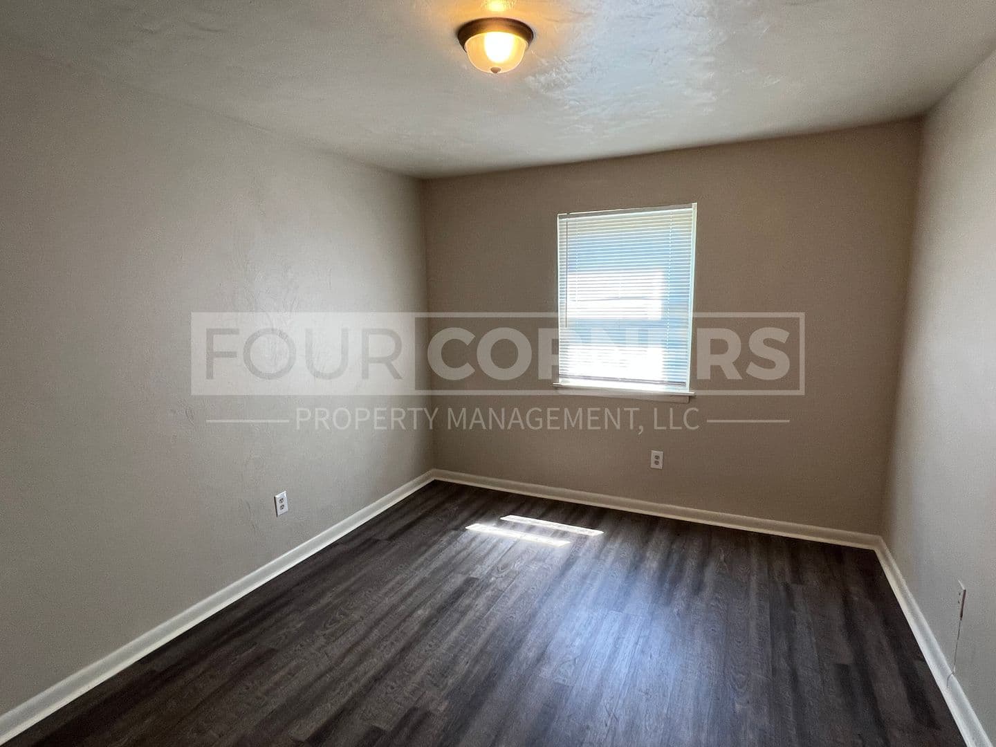 Greensboro Apartment: 600-616 Banner Ave