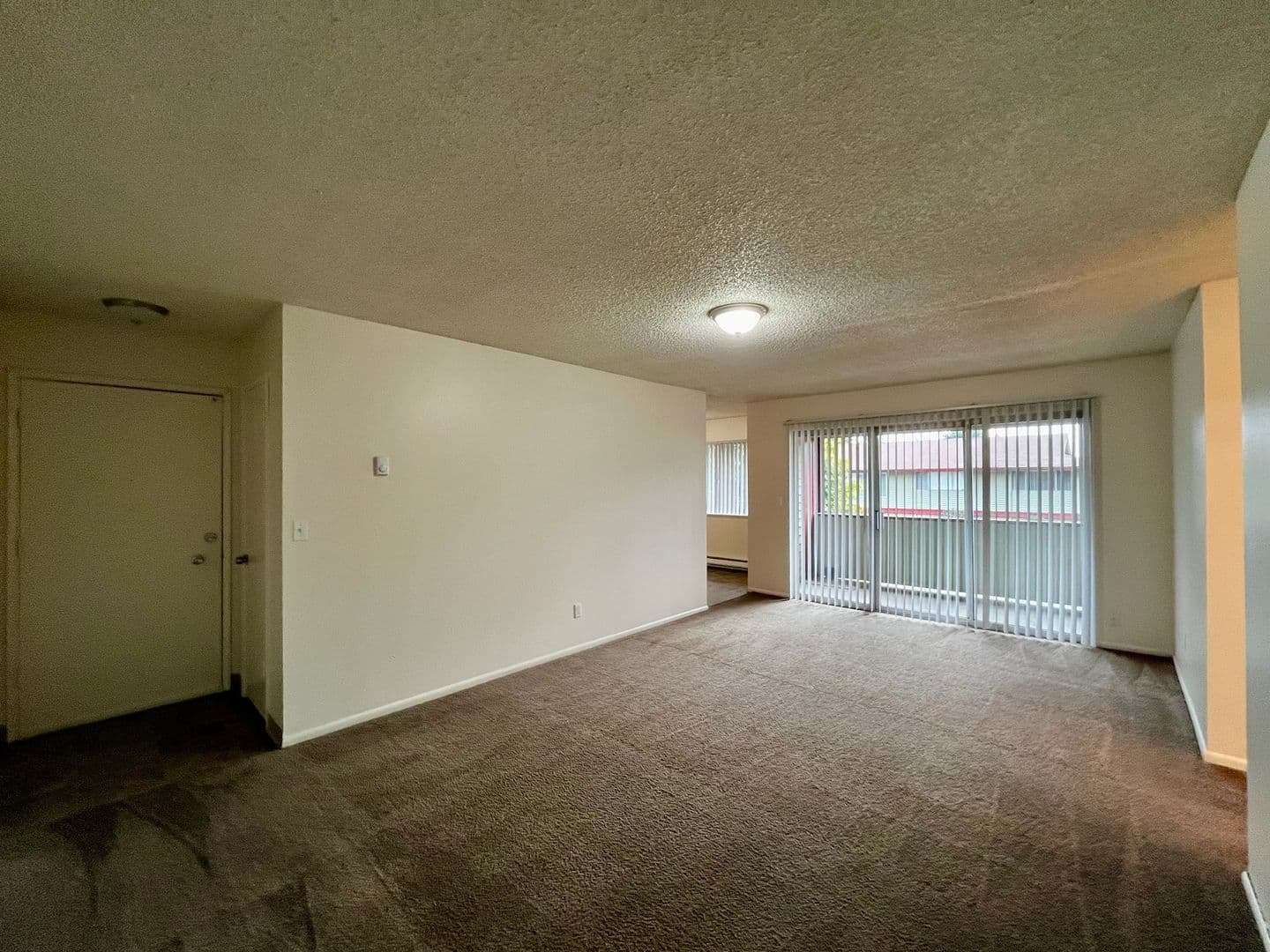 Vancouver Apartment: 2000  Laurel PL