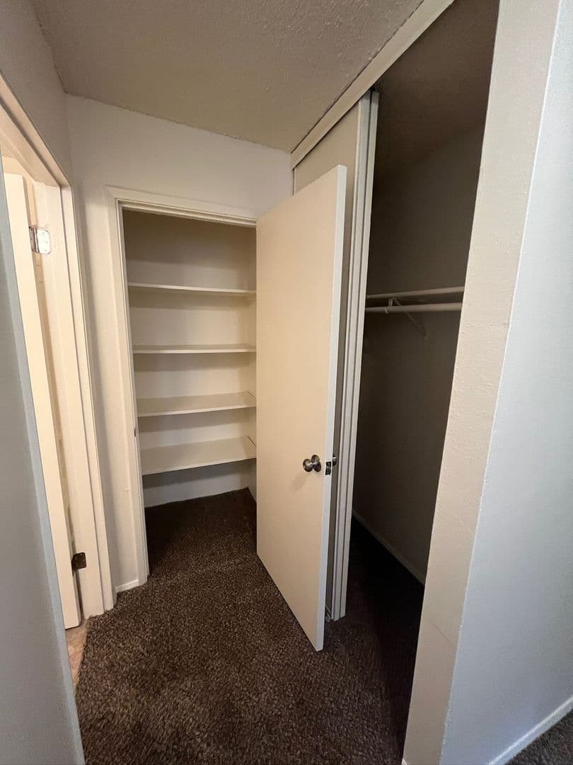 Salem Apartment: 3875 Liberty Rd S