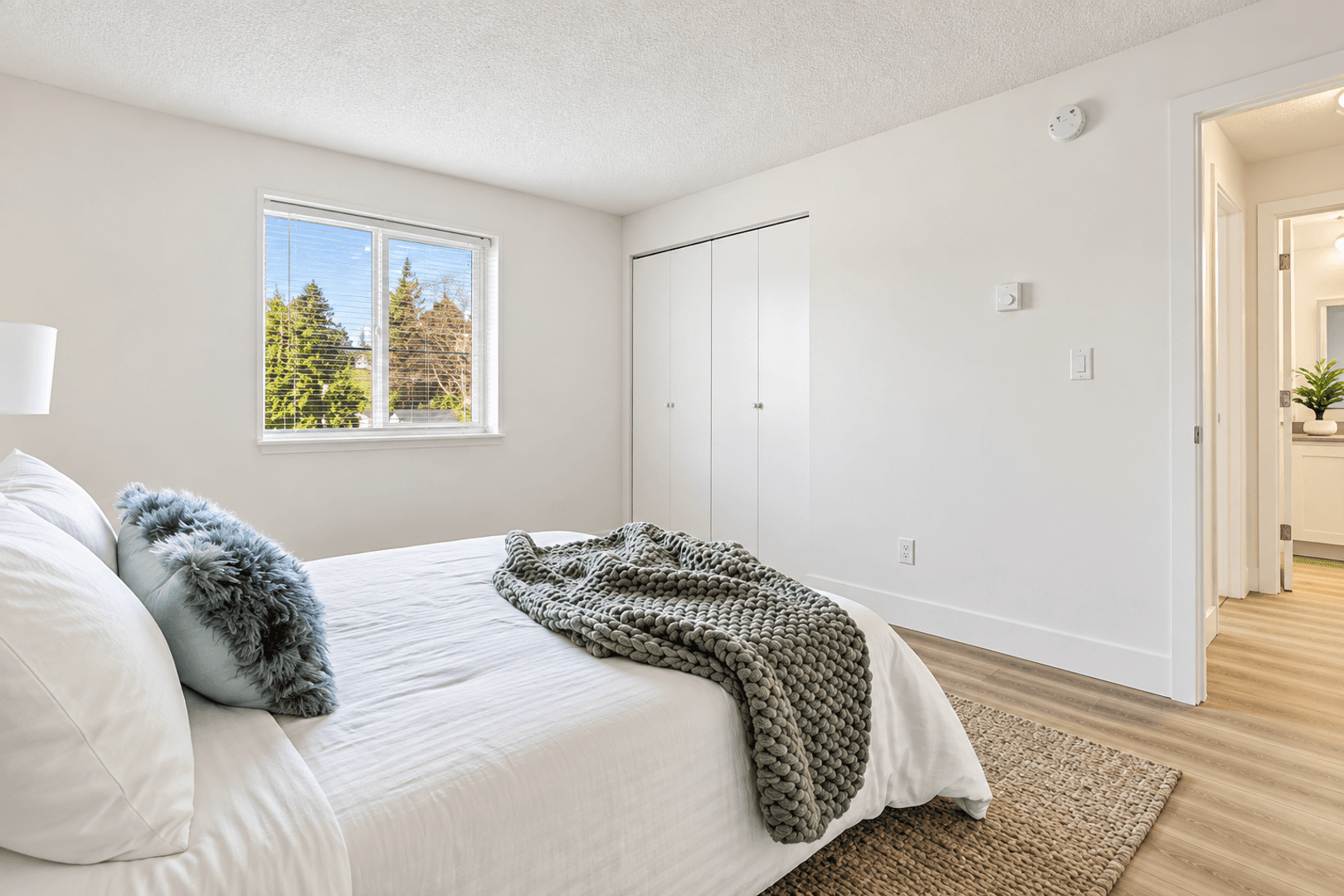 Portland Apartment: 2500 SE 157th Ave