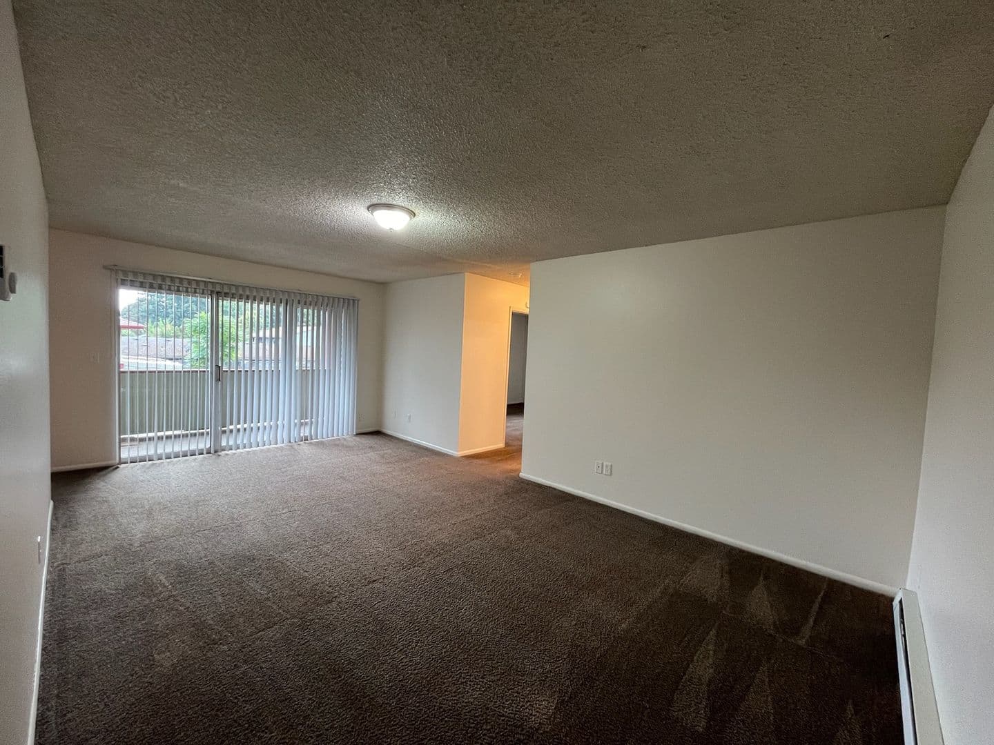 Vancouver Apartment: 2000  Laurel PL