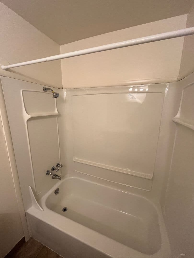 Salem Apartment: 3875 Liberty Rd S