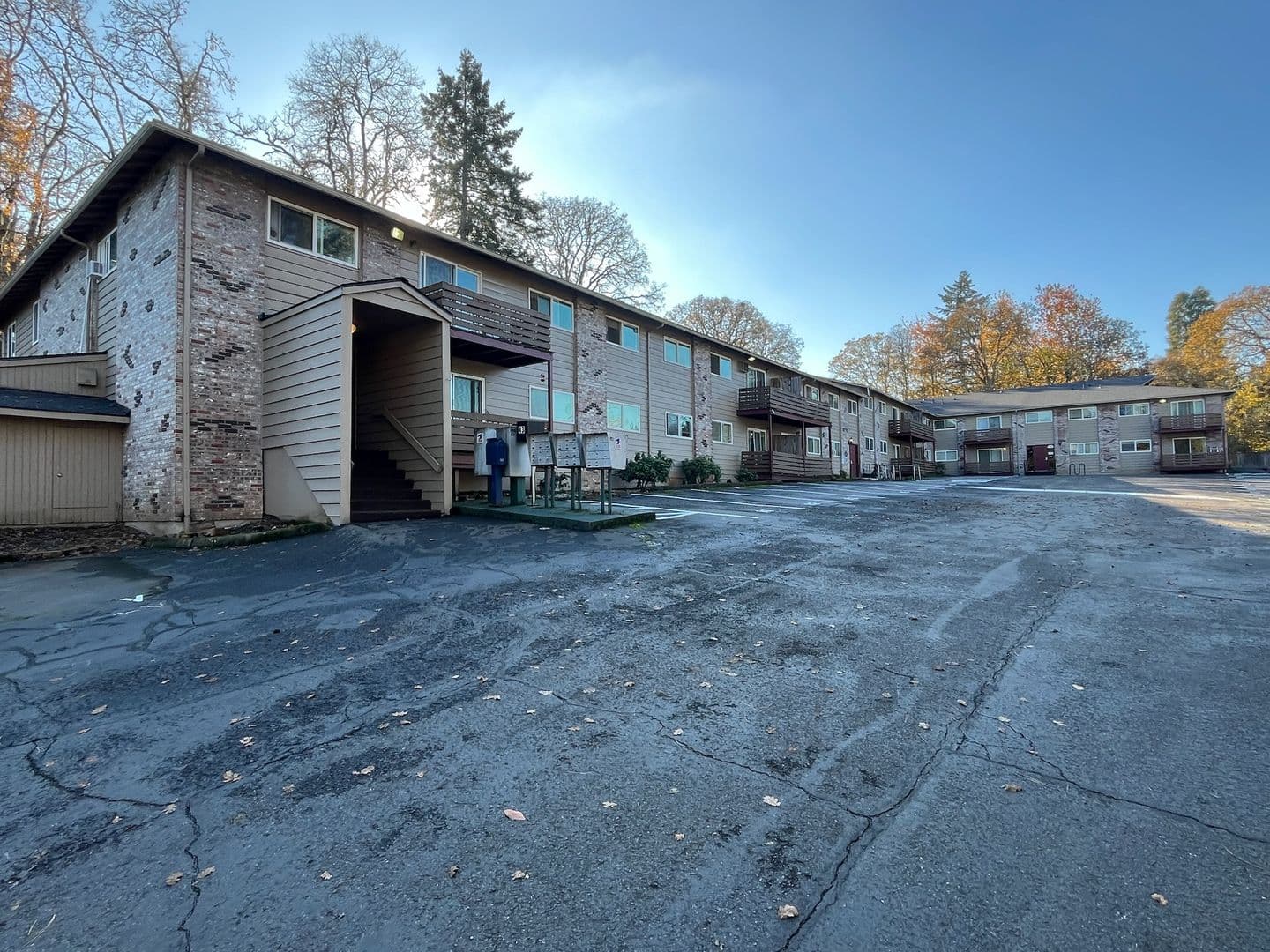 Salem Apartment: 3875 Liberty Rd S