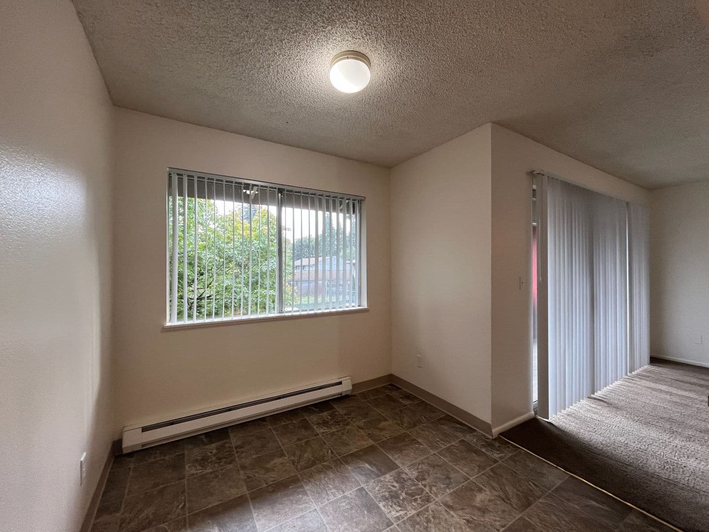Vancouver Apartment: 2000  Laurel PL