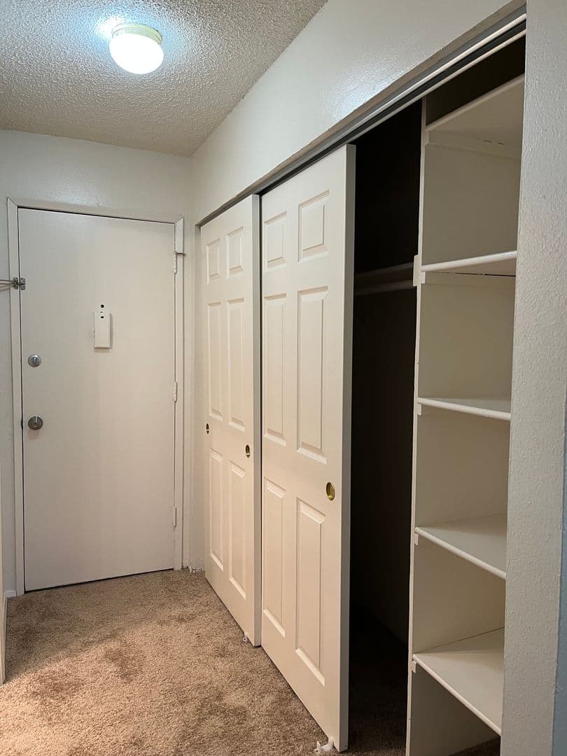 Salem Apartment: 3875 Liberty Rd S