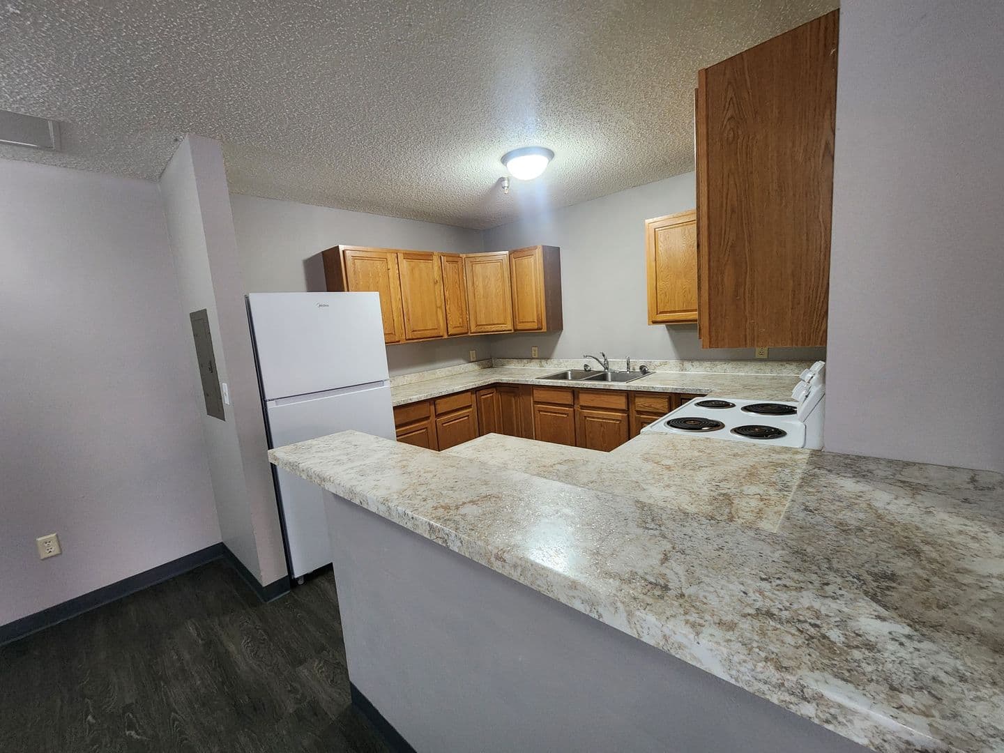 Dubuque Apartment: 90 Main Street