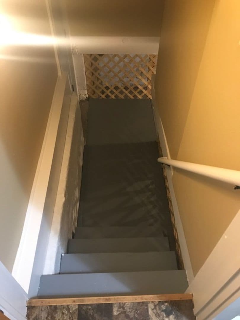 Cedar Rapids House: 1403 5th Ave SE